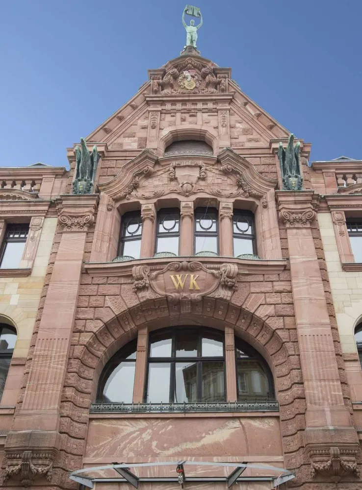 4 Zimmer Wohnung mit 106 m² in Wiesbaden – Bild 1