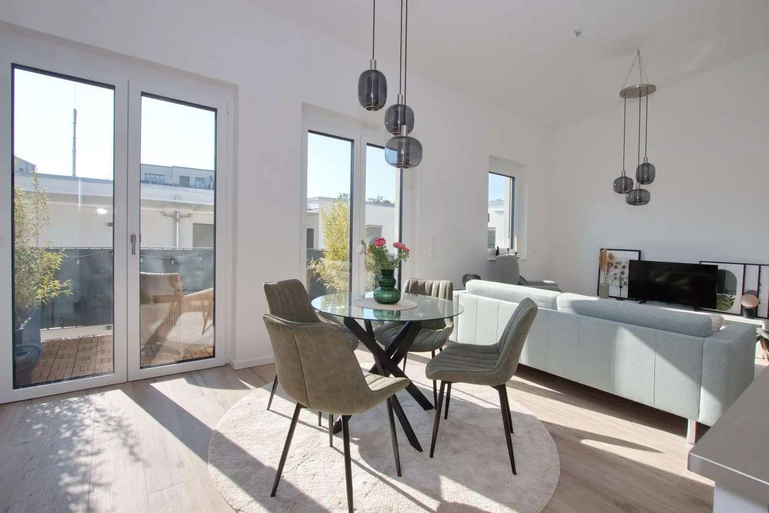 2 Zimmer Wohnung mit 77 m² in Berlin – Bild 7