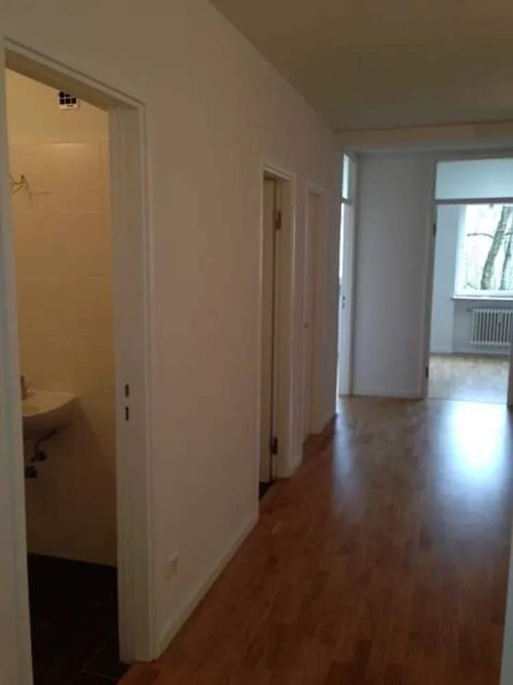 4 Zimmer Wohnung mit 90 m² in München – Bild 1