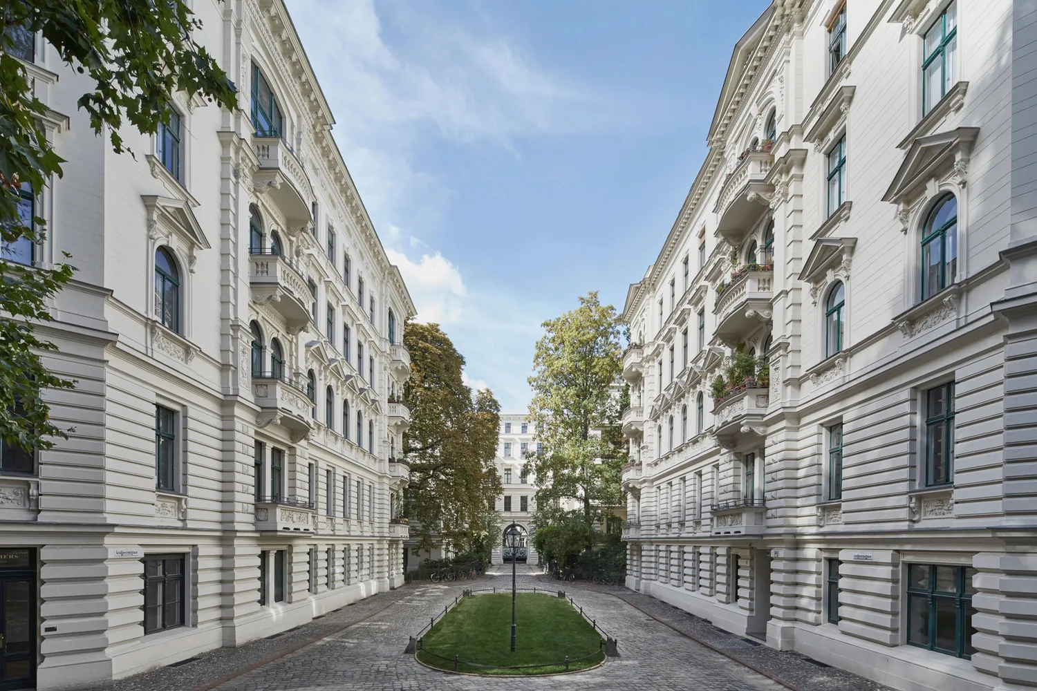 2 Zimmer Wohnung mit 79 m² in Berlin – Bild 1