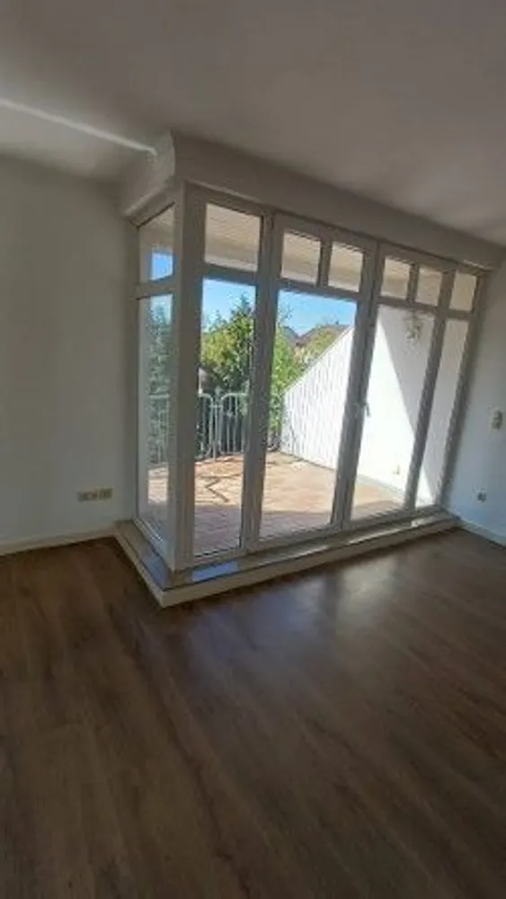 4 Zimmer Wohnung mit 120 m² in Langenhagen – Bild 1