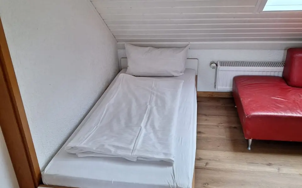 WG-Zimmer mit 120 m² in Kornwestheim – Bild 2