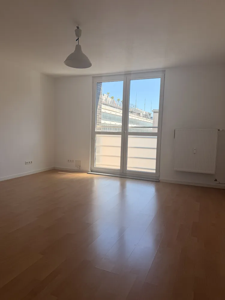2 Zimmer Wohnung mit 65 m² in Frankfurt am Main – Bild 1