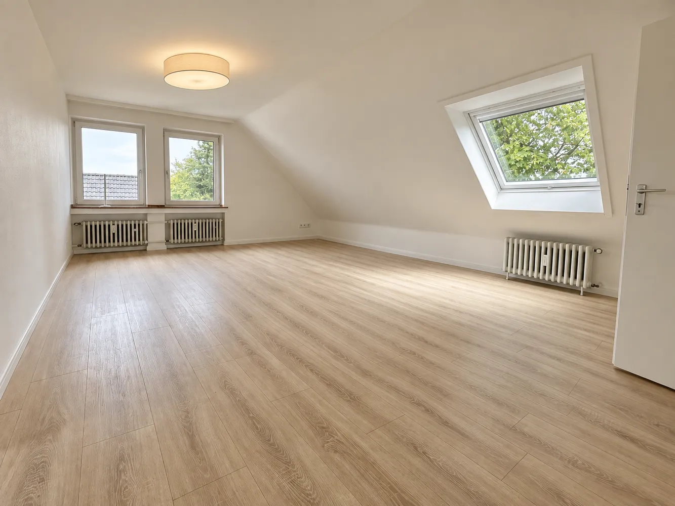 6 Zimmer Wohnung mit 203 m² in Düsseldorf – Bild 11