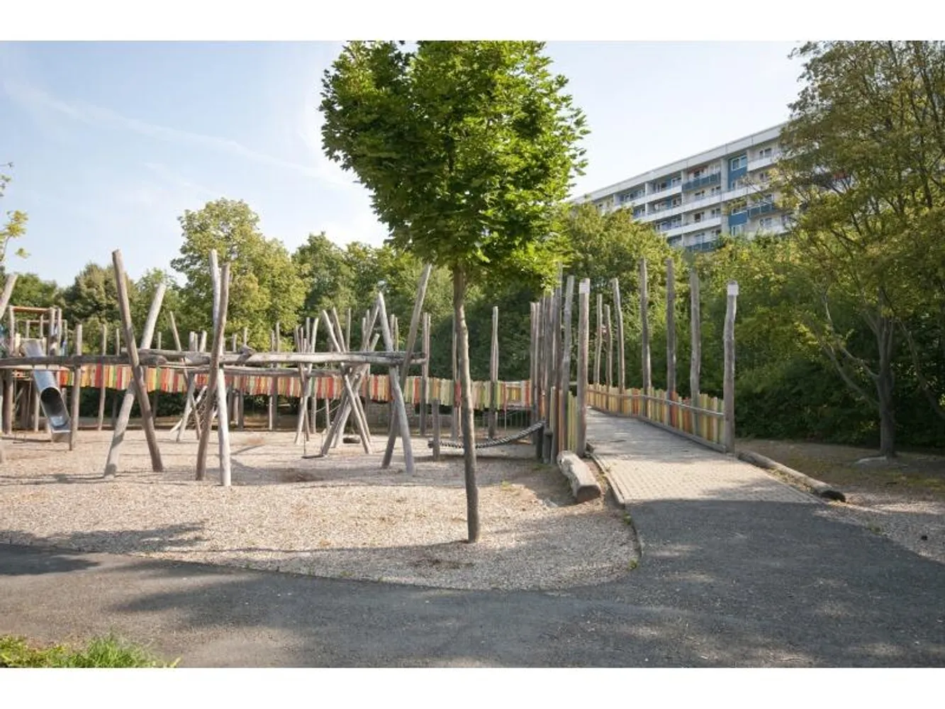 4 Zimmer Wohnung mit 73 m² in Halle (Saale) – Bild 2