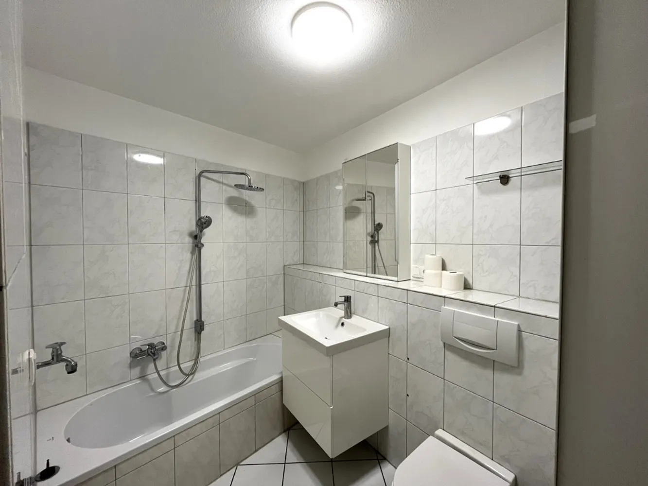 2 Zimmer Wohnung mit 74 m² in Wiesbaden – Bild 6