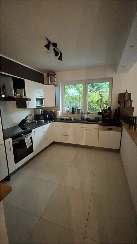 4 Zimmer Wohnung mit 112 m² in Köln – Bild 2