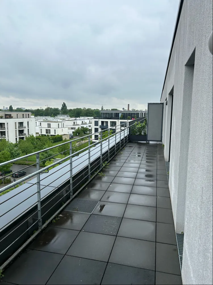 2 Zimmer Wohnung mit 100 m² in Düsseldorf – Bild 4