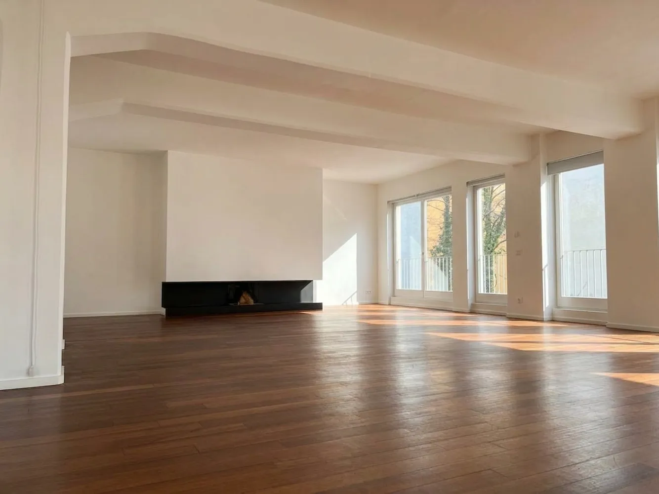 2 Zimmer Wohnung mit 230 m² in Berlin – Bild 1