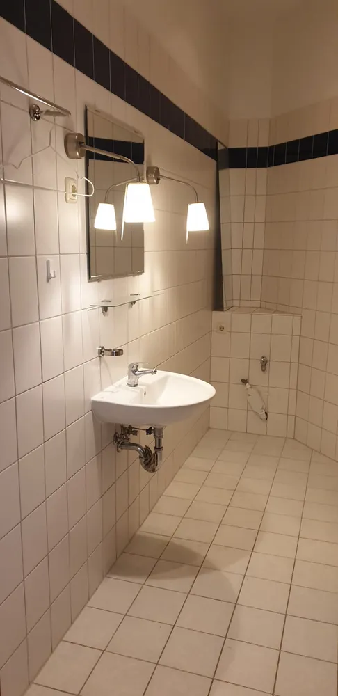 1 room apartment with 50 m² in Berlin – Photo 7