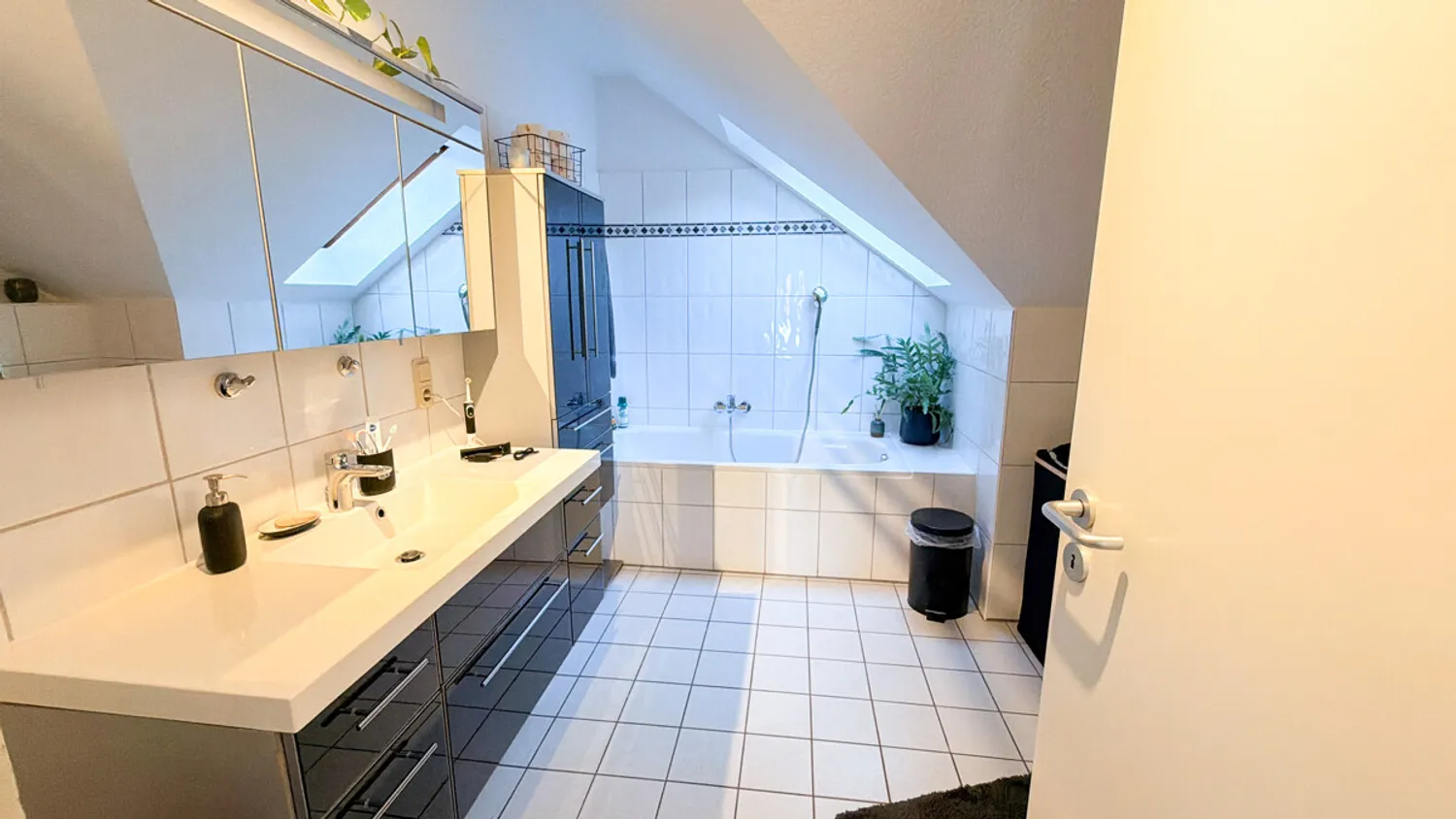 4 Zimmer Wohnung mit 129 m² in Oldenburg – Bild 1