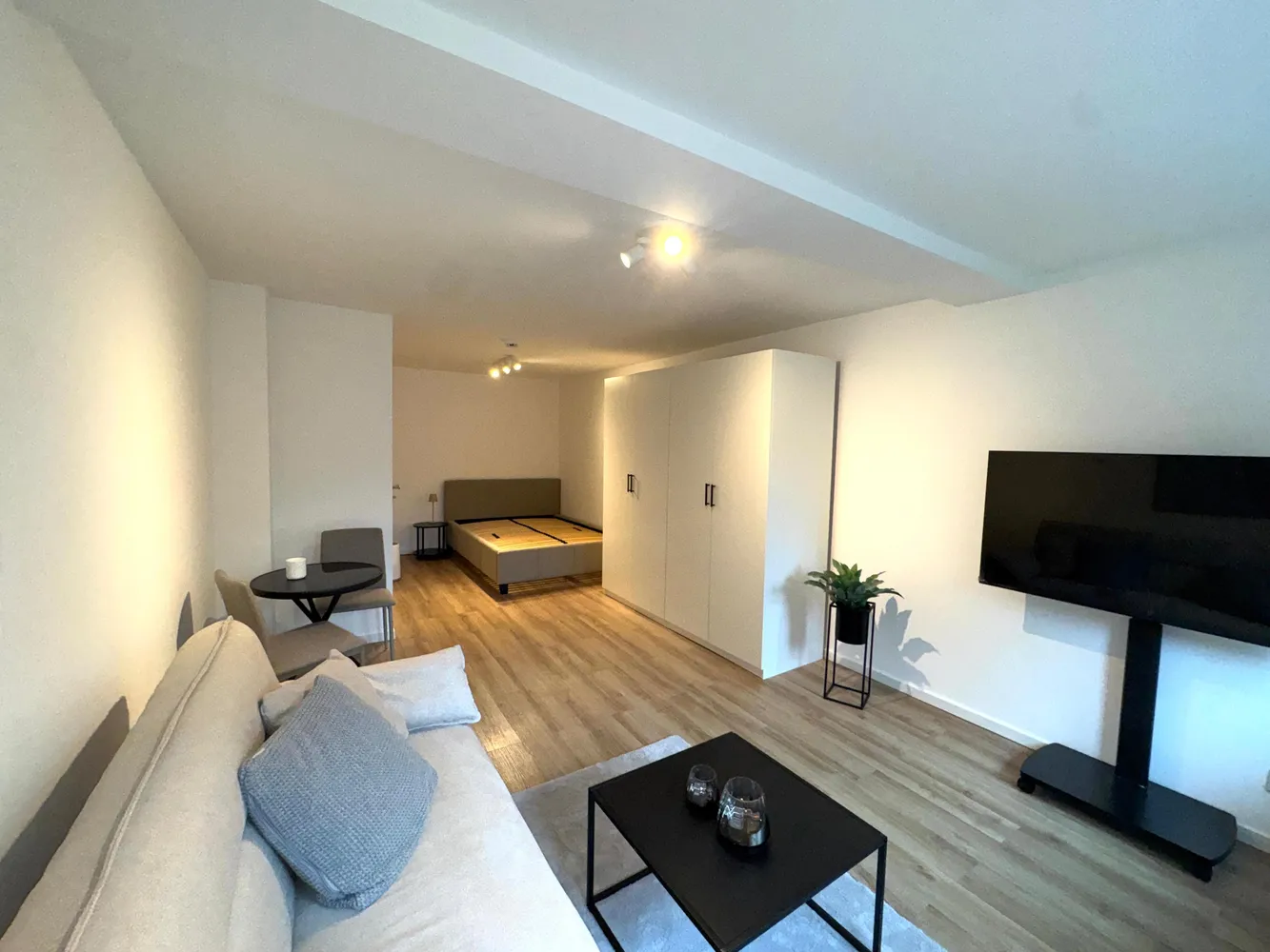 1 Zimmer Wohnung mit 40 m² in Frankfurt am Main – Bild 6