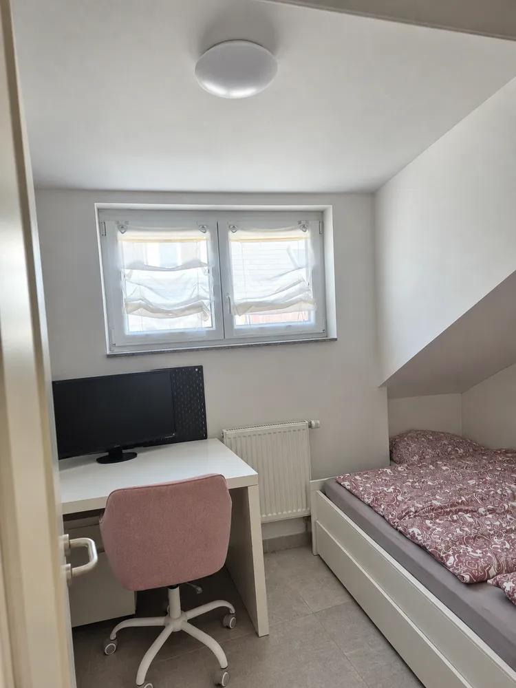 2 Zimmer Wohnung mit 50 m² in Karlsruhe – Bild 2