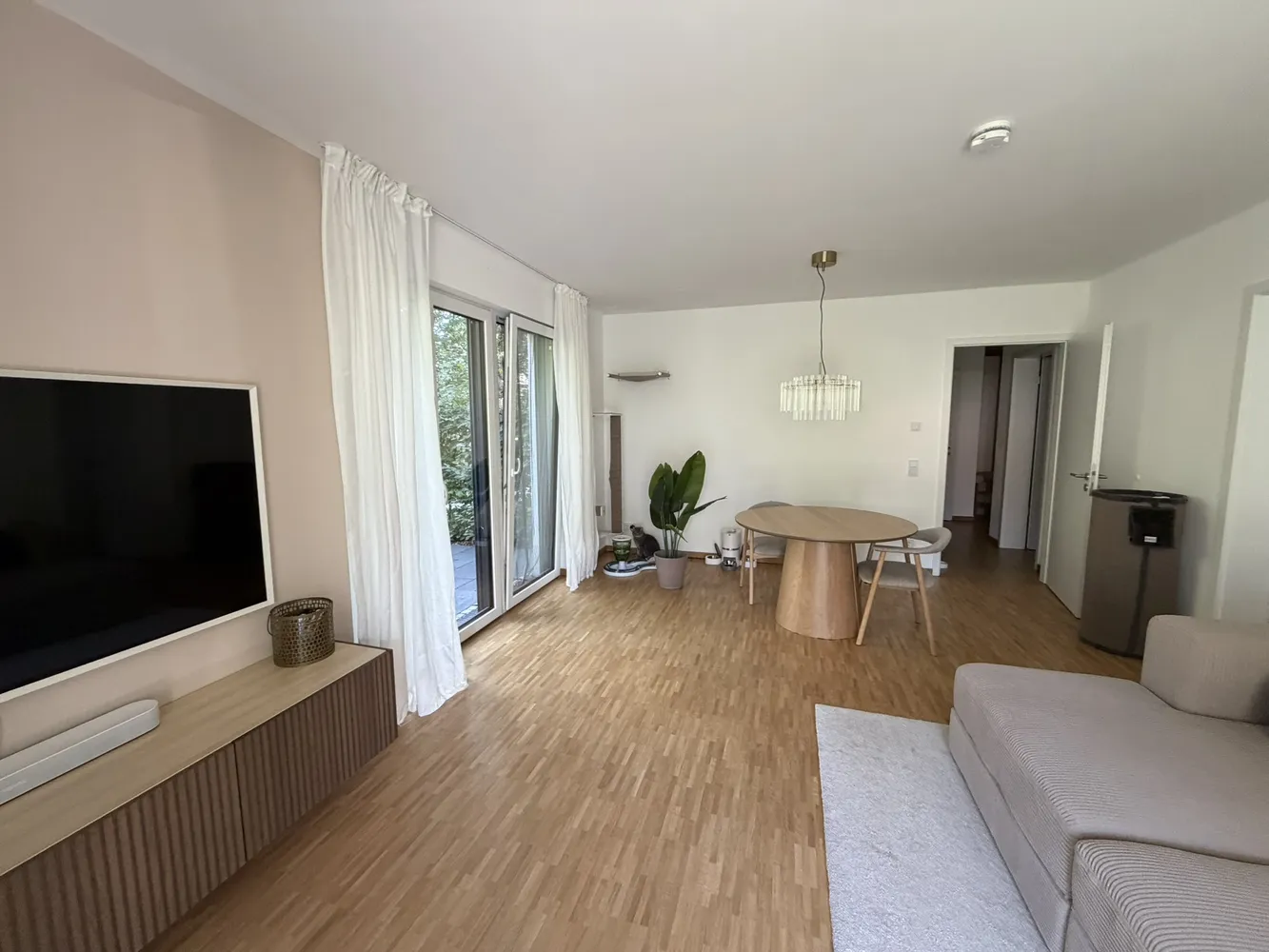 3 Zimmer Wohnung mit 100 m² in München – Bild 2