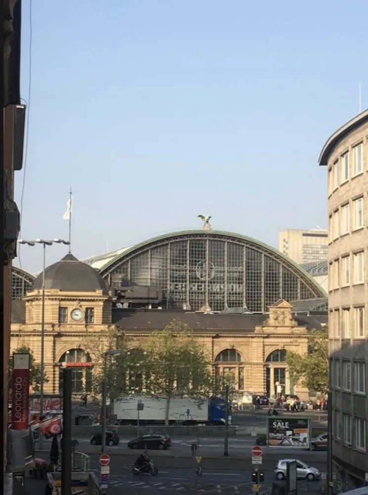3 Zimmer Wohnung mit 80 m² in Frankfurt am Main – Bild 1