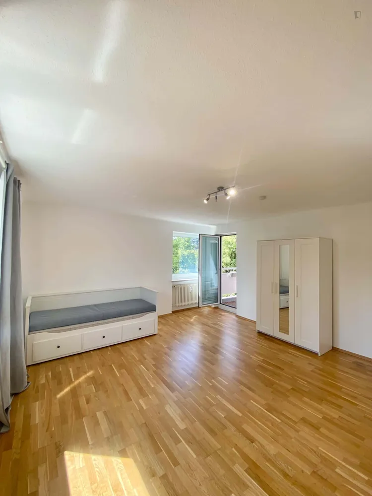 WG-Zimmer mit 15 m² in München – Bild 9
