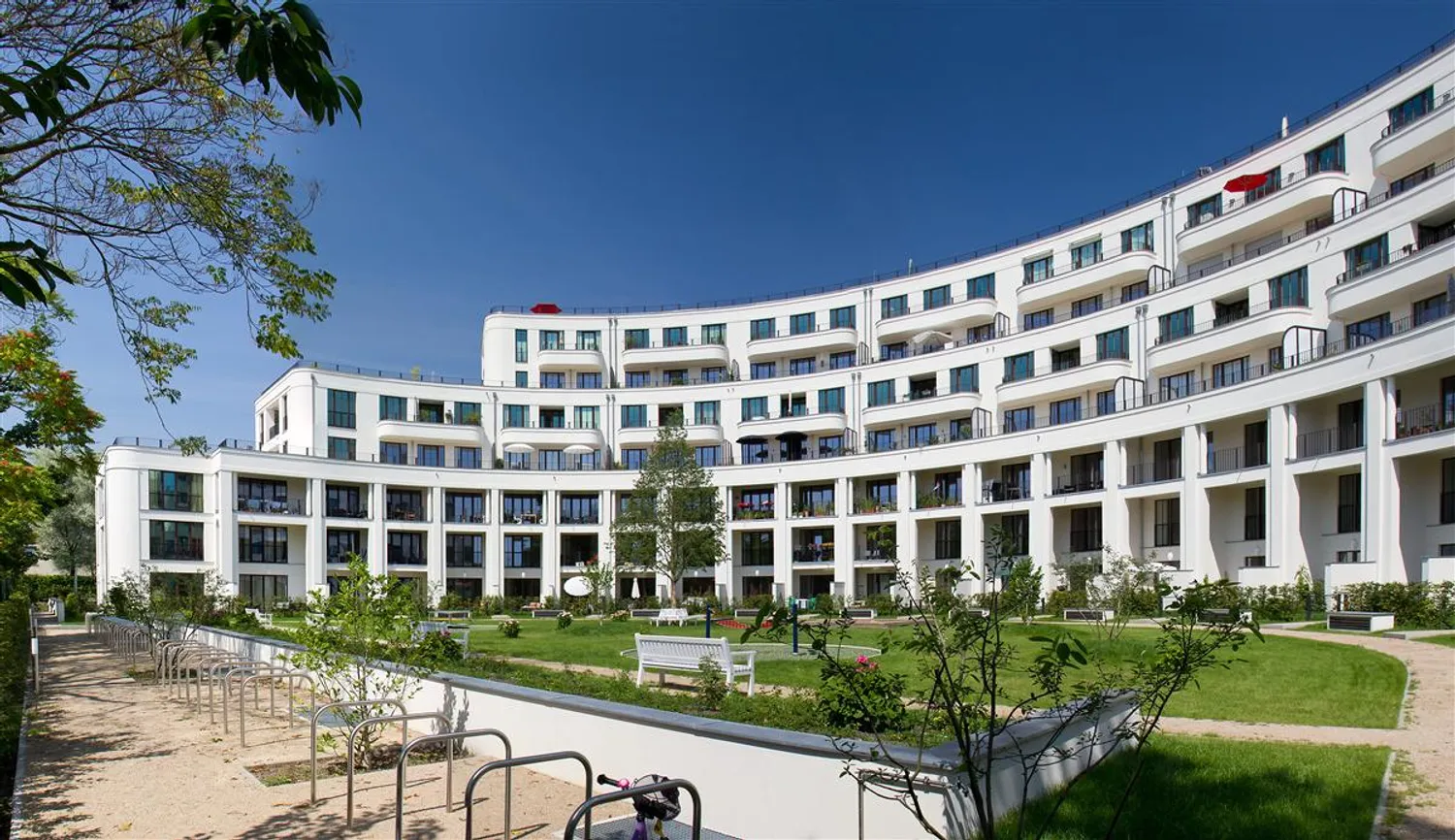 2 Zimmer Wohnung mit 70 m² in Berlin – Bild 1