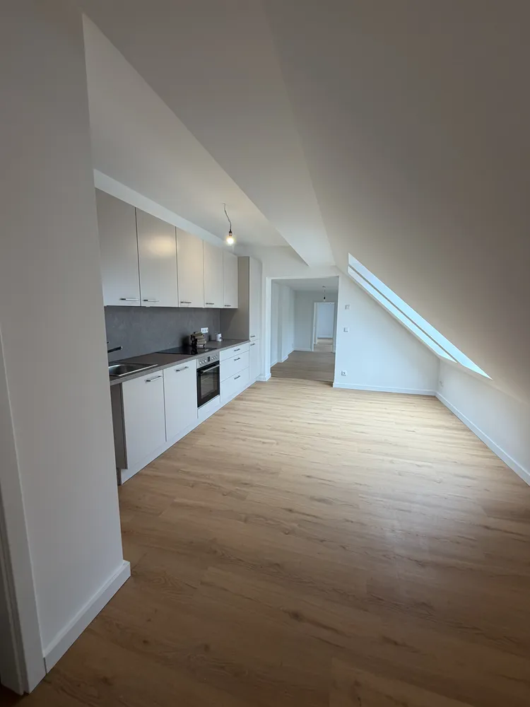 3 Zimmer Wohnung mit 80 m² in Berlin – Bild 4