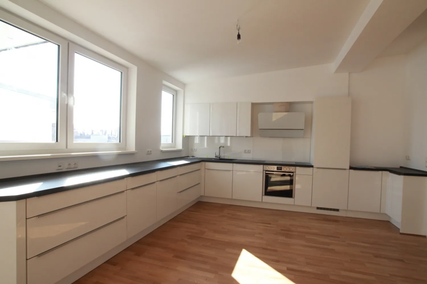 6 Zimmer Wohnung mit 227 m² in Berlin – Bild 7