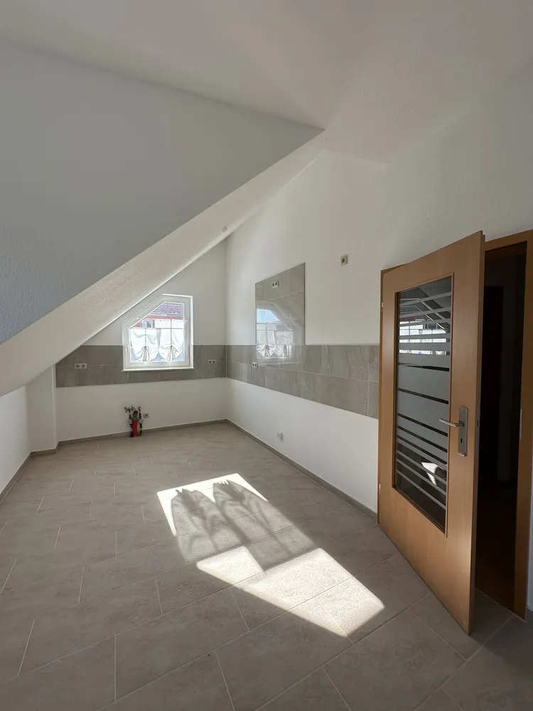 5 Zimmer Wohnung mit 154 m² in Halle (Saale) – Bild 6