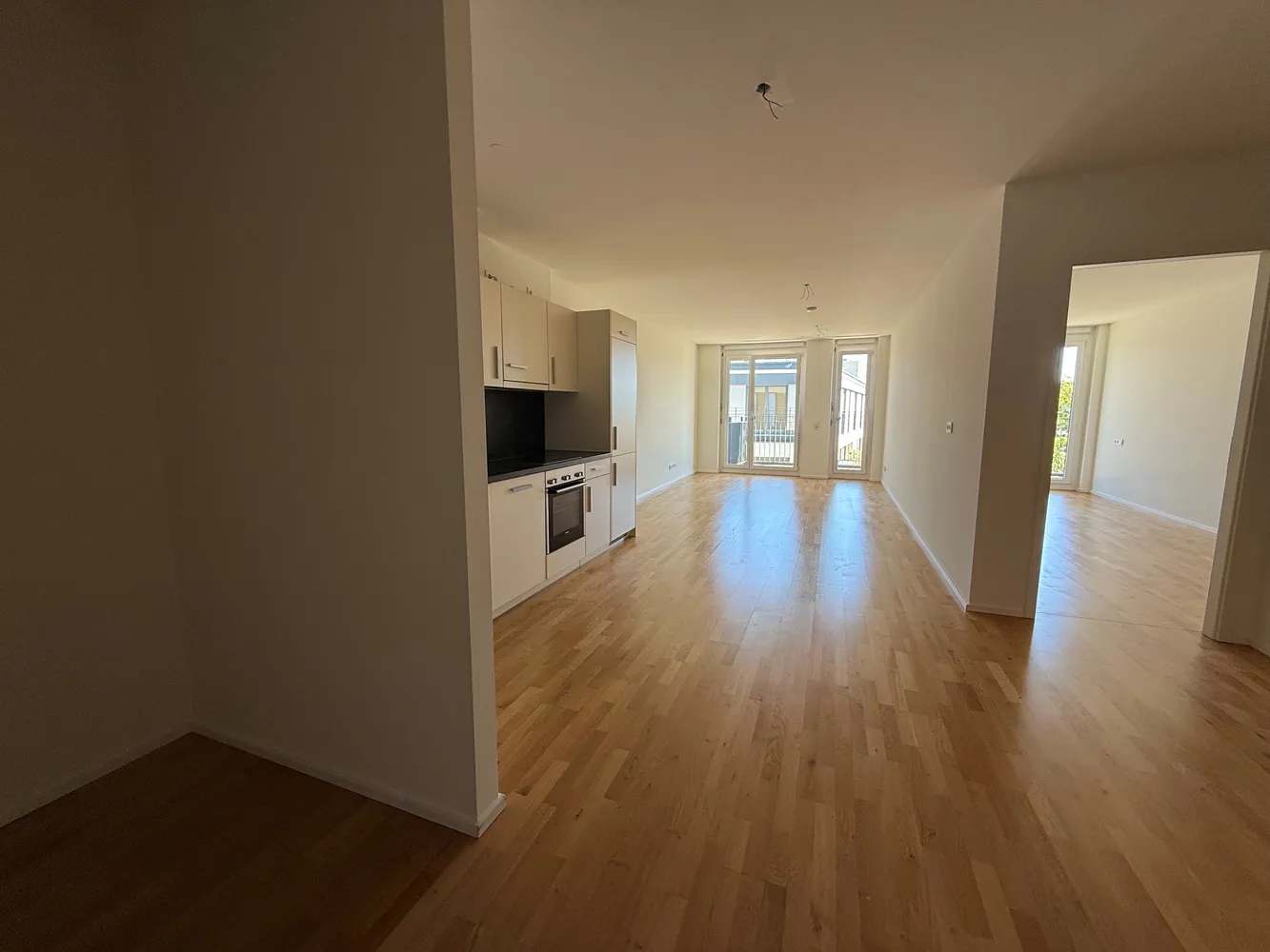 2 Zimmer Wohnung mit 77 m² in Stuttgart – Bild 2