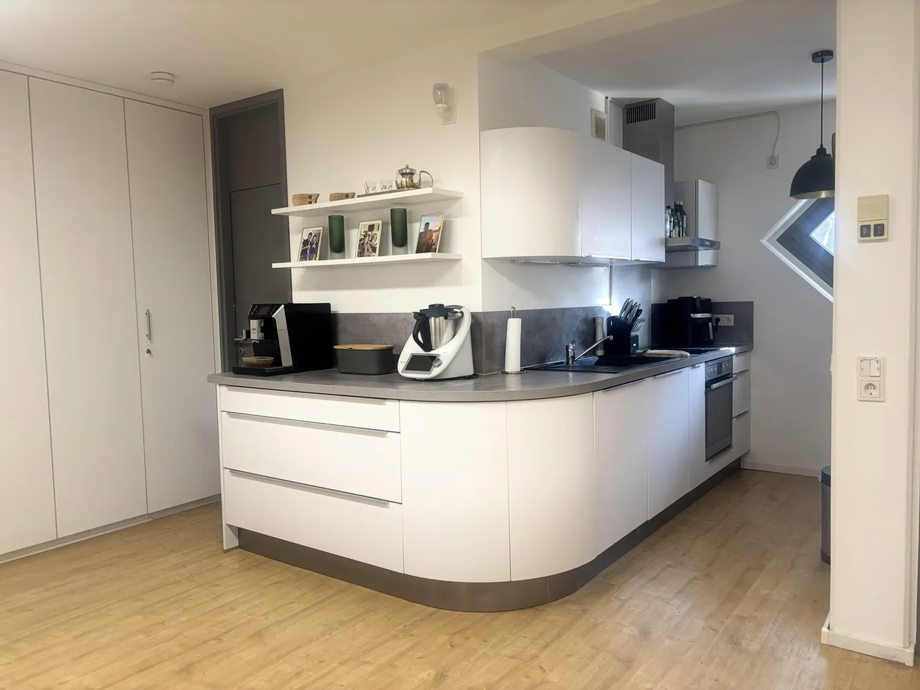 2 Zimmer Wohnung mit 110 m² in Bonn – Bild 3