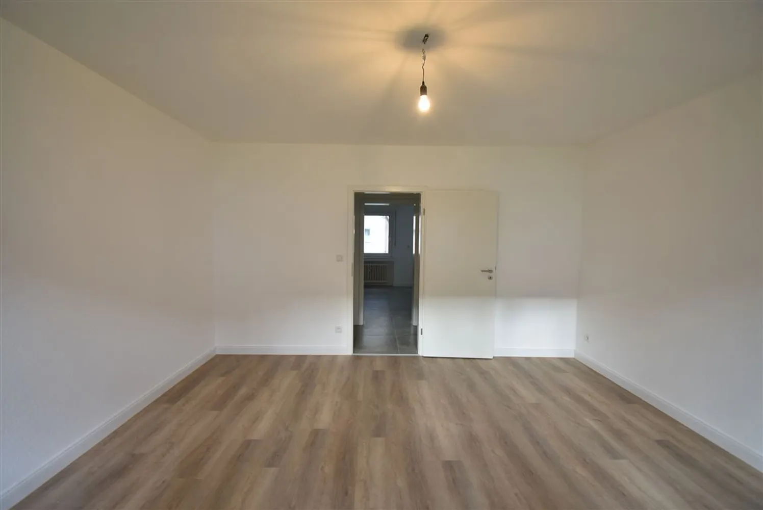 4 Zimmer Wohnung mit 82 m² in Duisburg – Bild 2