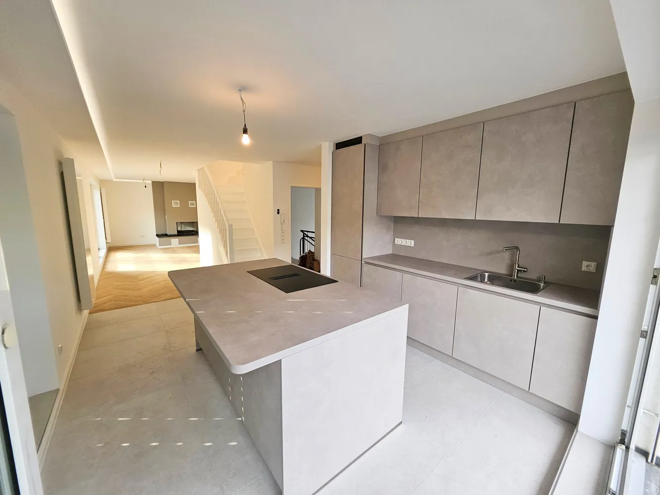 6 Zimmer Wohnung mit 170 m² in Frankfurt am Main – Bild 4