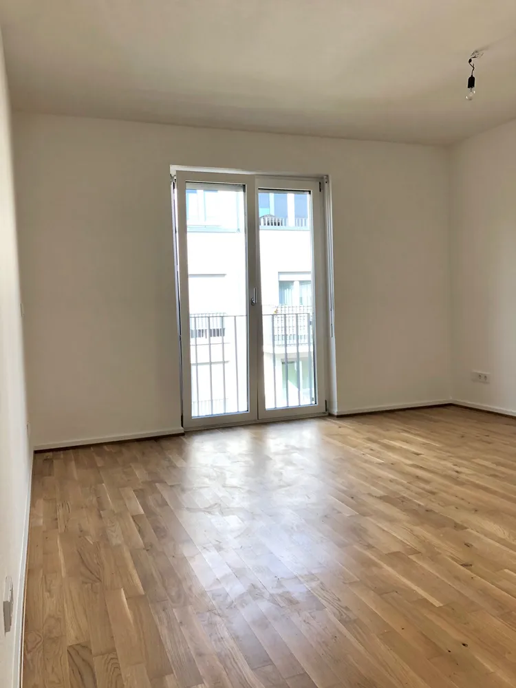 4 Zimmer Wohnung mit 100 m² in Wiesbaden – Bild 4