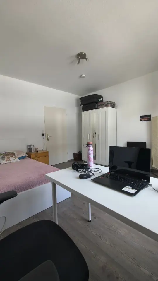 Shared room with 17 m² in Stuttgart – Photo 4