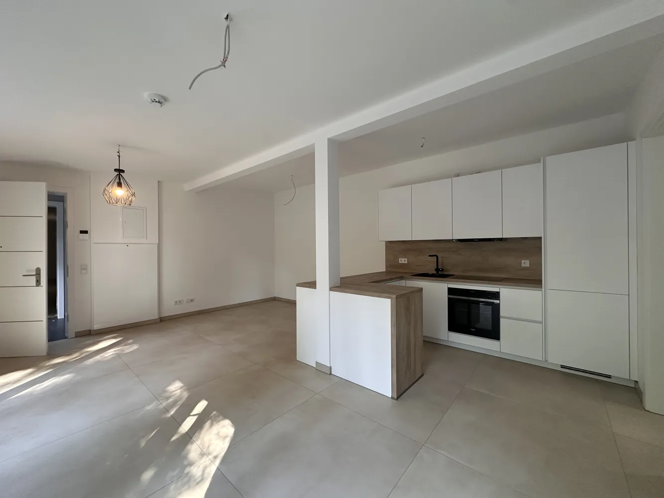 2 Zimmer Wohnung mit 60 m² in Düsseldorf – Bild 2