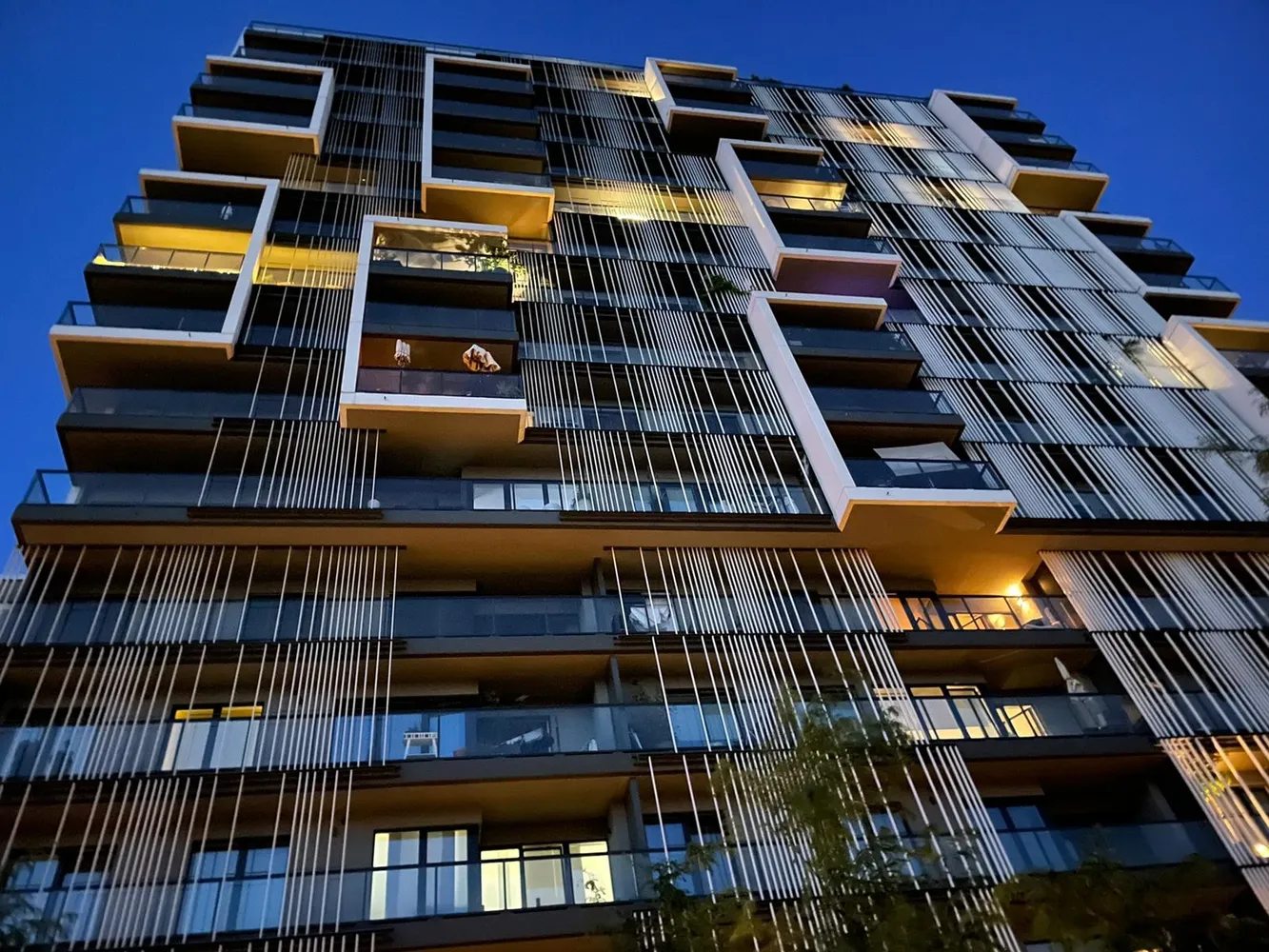 4 Zimmer Wohnung mit 125 m² in Düsseldorf – Bild 2