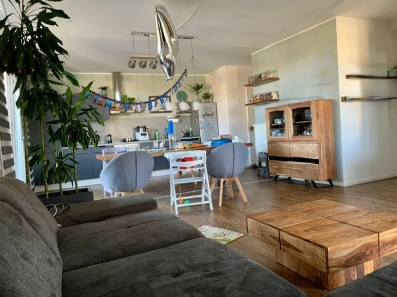 3 Zimmer Wohnung mit 98 m² in Hamburg – Bild 2
