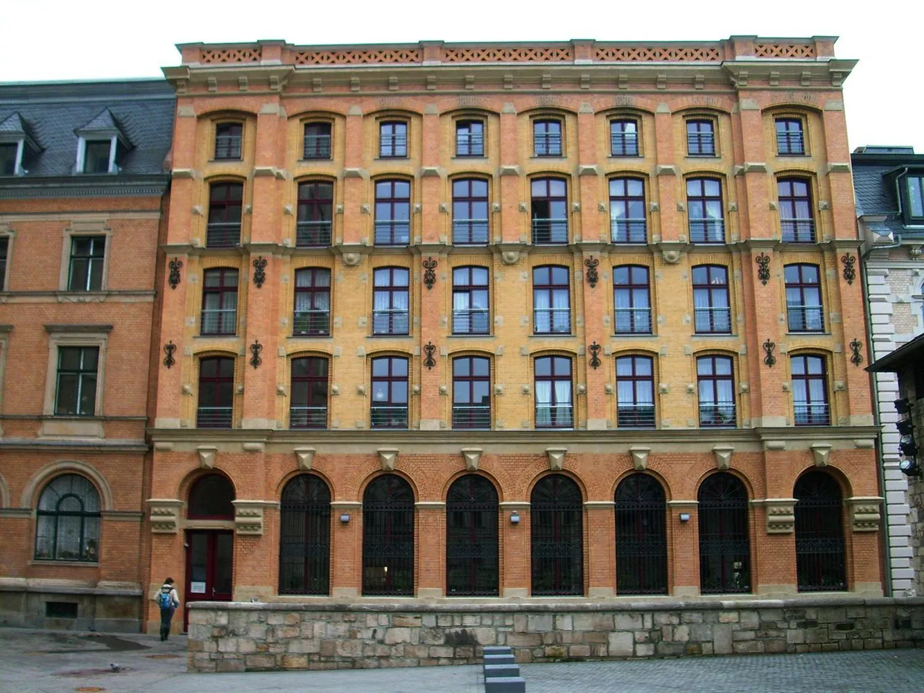 2 Zimmer Wohnung mit 65 m² in Halle (Saale) – Bild 4