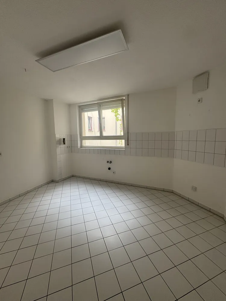 2 Zimmer Wohnung mit 83 m² in Altenburg – Bild 9