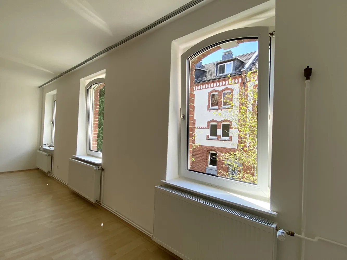 5 Zimmer Wohnung mit 105 m² in Kassel – Bild 6