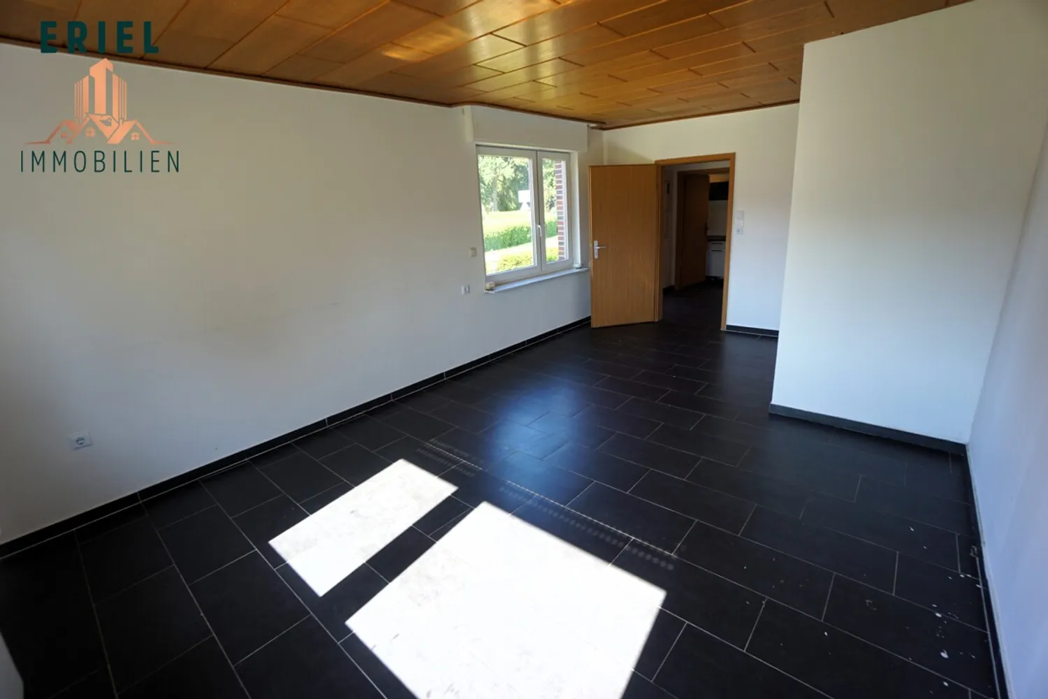 8 room house with 205 m² in Aurich – Photo 7