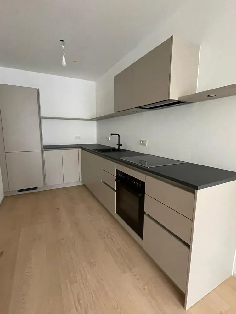 4 Zimmer Wohnung mit 150 m² in München – Bild 4
