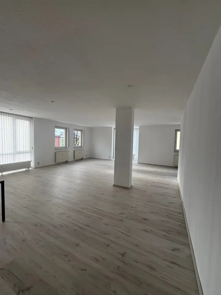 4 Zimmer Wohnung mit 146 m² in Schwarzenberg – Bild 1