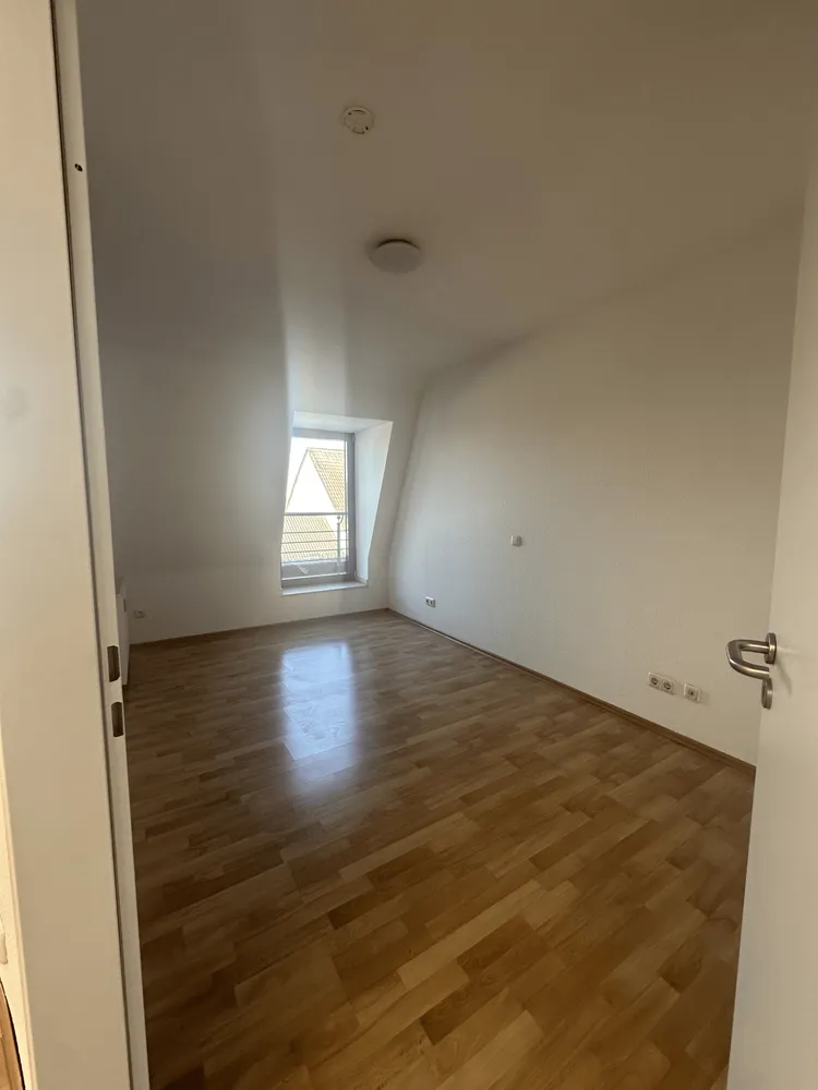 2 Zimmer Wohnung mit 82 m² in Moers – Bild 2