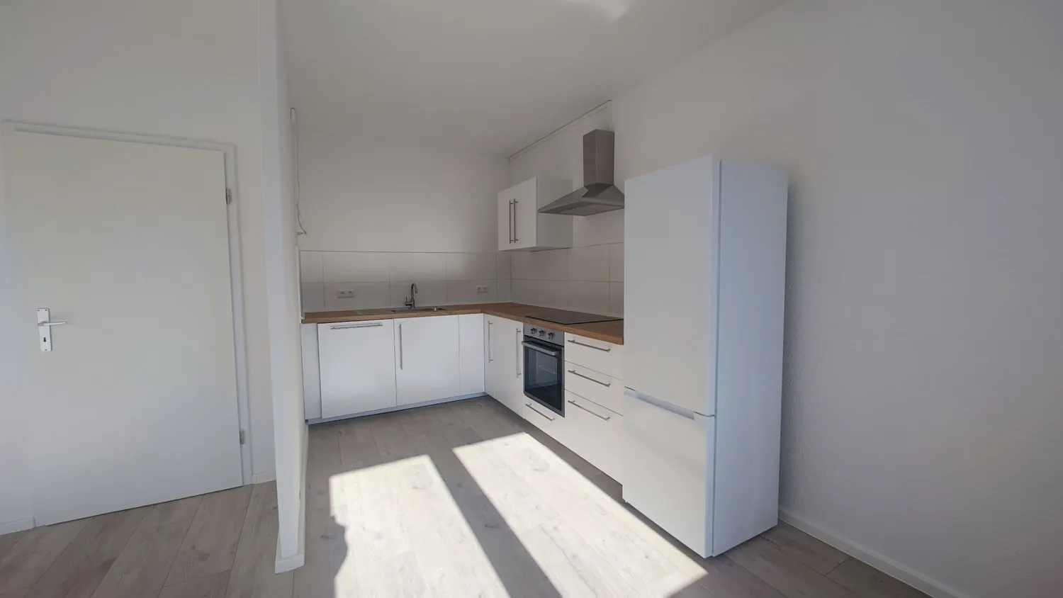 4 Zimmer Wohnung mit 68 m² in Halle (Saale) – Bild 3