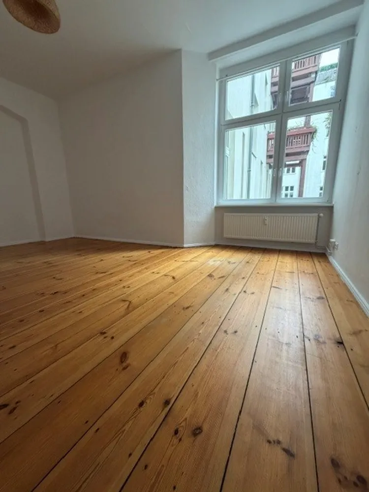 1 room apartment with 56 m² in Berlin – Photo 1