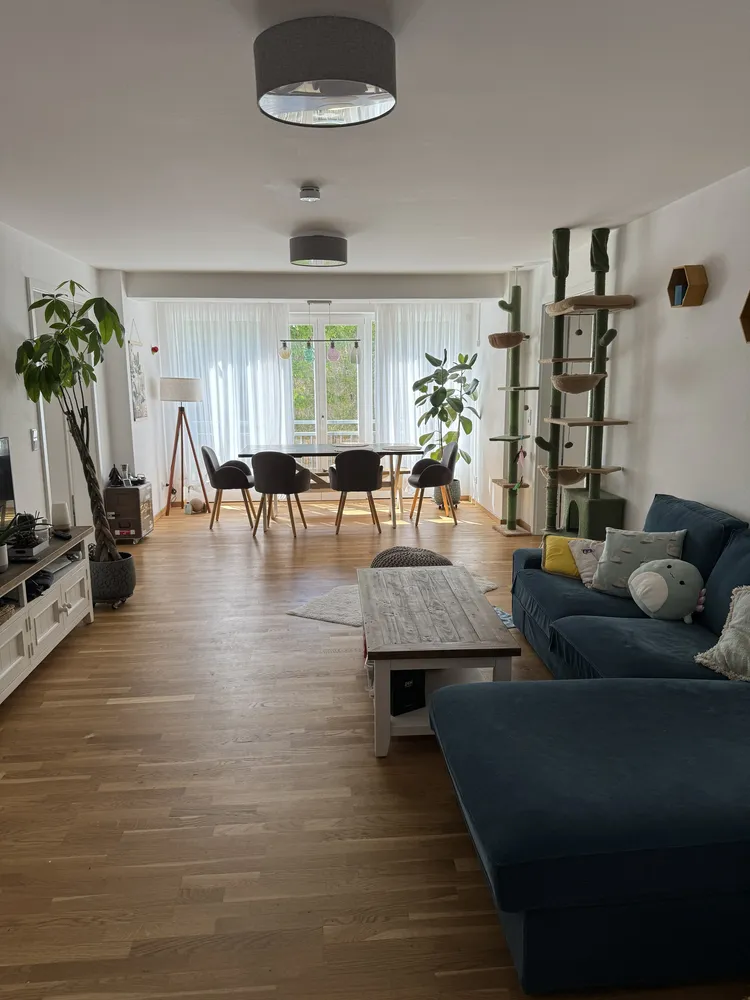 4 Zimmer Wohnung mit 131 m² in München – Bild 1