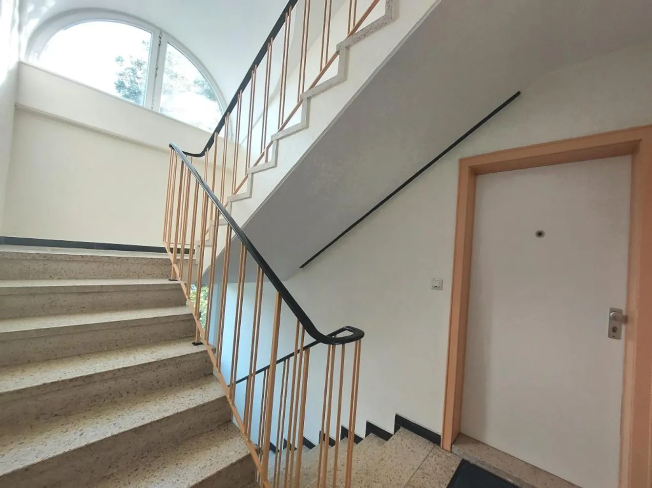 2 Zimmer Wohnung mit 54 m² in Bremen – Bild 2