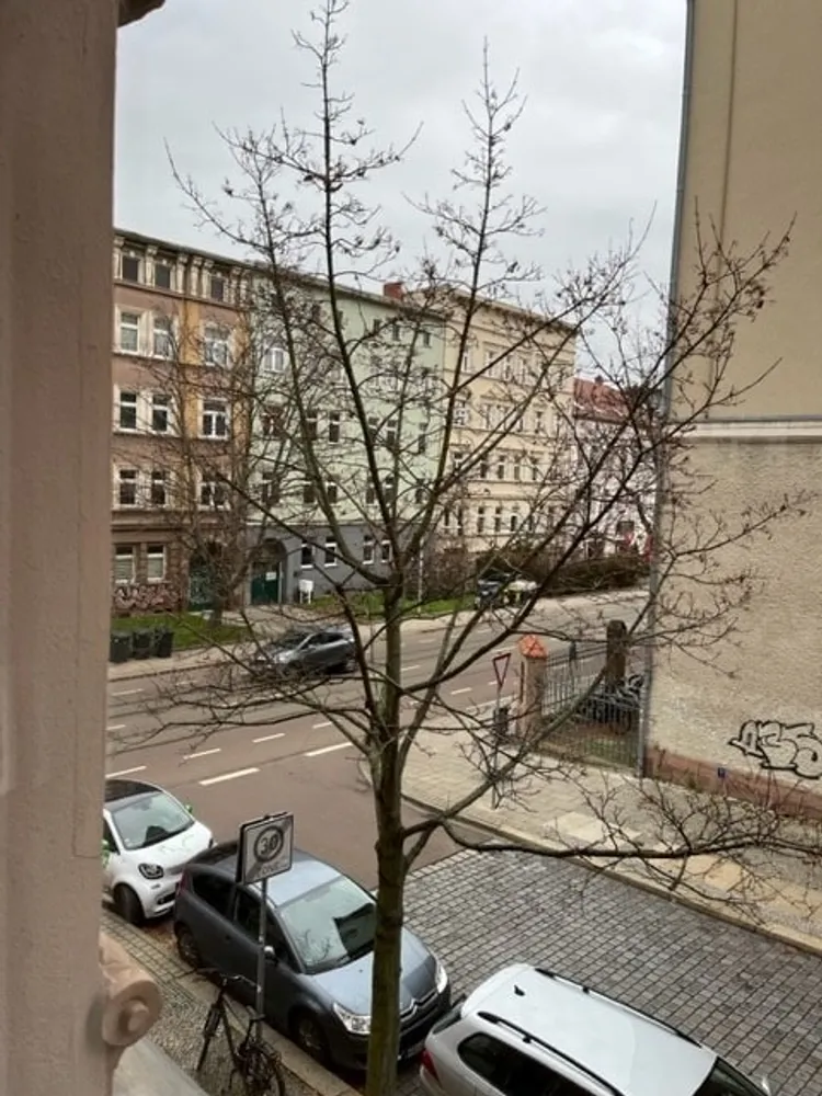 3 Zimmer Wohnung mit 90 m² in Halle (Saale) – Bild 2