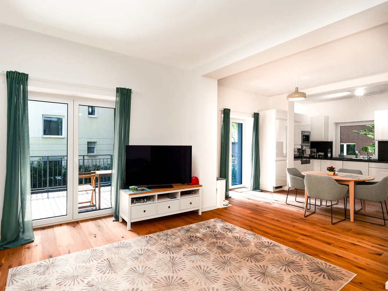 3 Zimmer Wohnung mit 108 m² in Wiesbaden – Bild 1