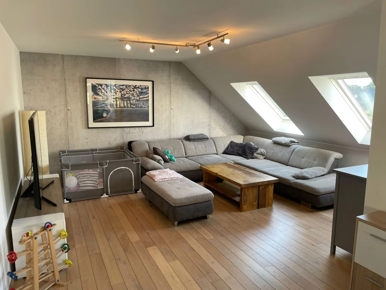 4 Zimmer Wohnung mit 115 m² in Oberhausen – Bild 1