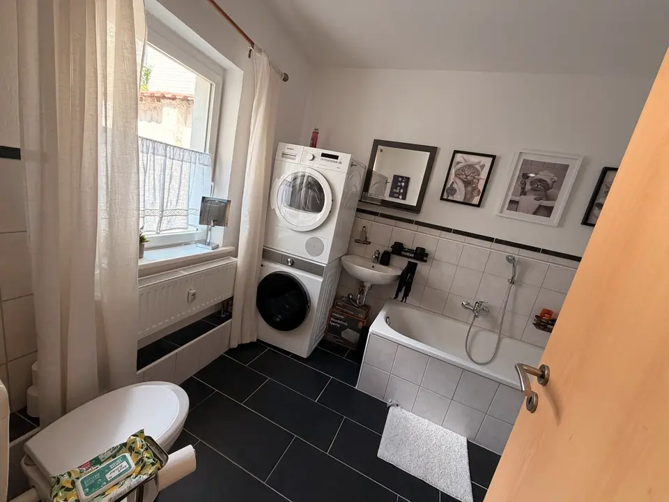 6 Zimmer Wohnung mit 120 m² in Suhl – Bild 7