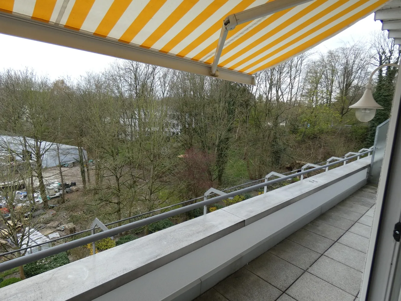 3 Zimmer Wohnung mit 75 m² in Düsseldorf – Bild 2
