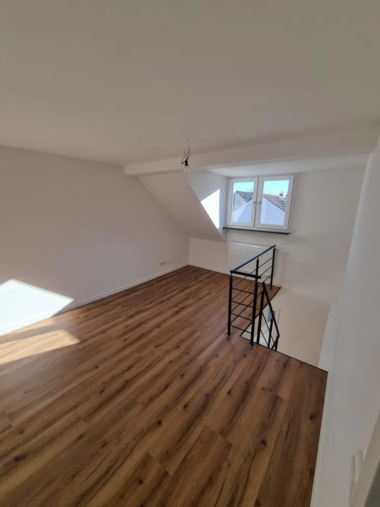 5 Zimmer Wohnung mit 105 m² in Duisburg – Bild 1